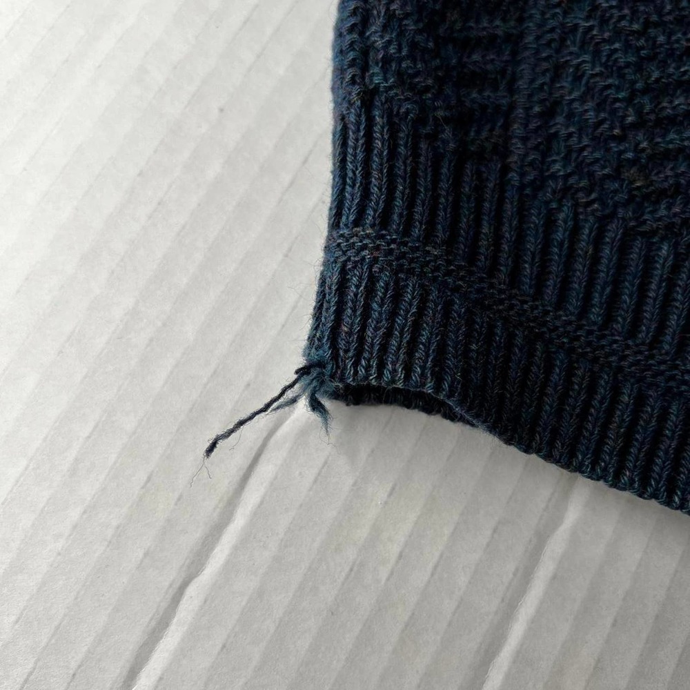 Studio Bill Blass Vintage Sweater - Picture 5 of 6
